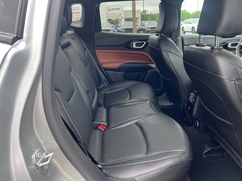 Certified 2025 Jeep Compass Limited w/ Elite Group AWD/4WD image 11