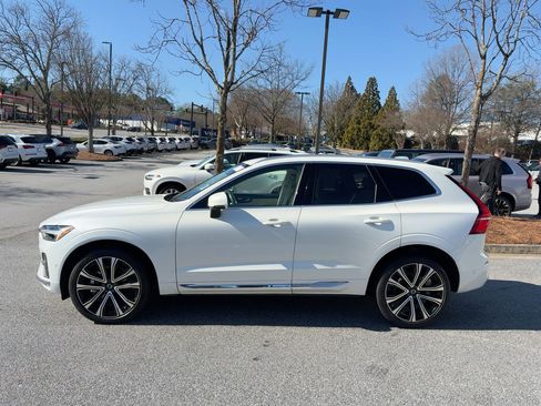 Used 2023 Volvo XC60 B5 Ultimate w/ Protection Package Premier image 2