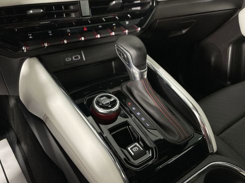 Used 2023 GMC Canyon AT4X image 15