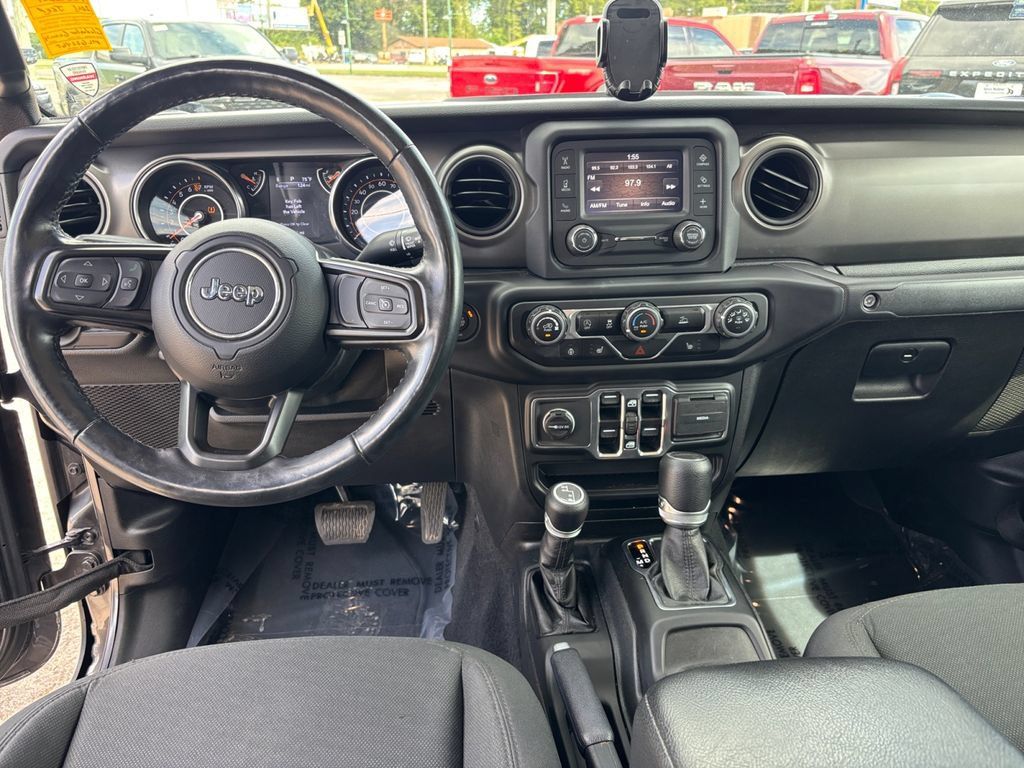 Used 2021 Jeep Gladiator Sport AWD/4WD image 27