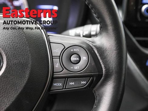 Used 2022 Toyota Corolla Cross LE image 16