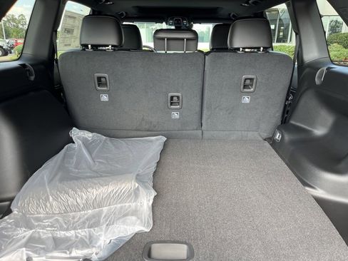 New 2025 Jeep Grand Cherokee Altitude image 34