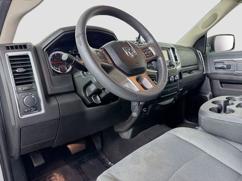 Used 2022 RAM 1500 Classic SLT RWD image 18