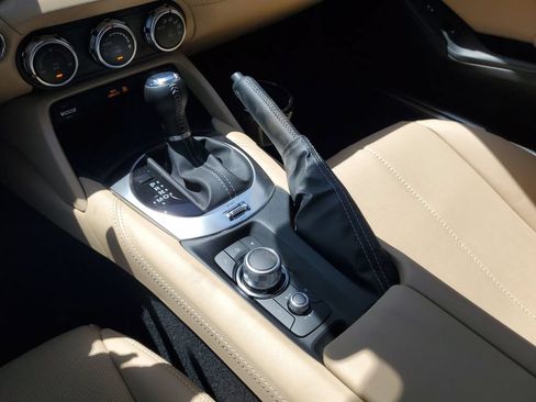 New 2026 MAZDA MX-5 Miata RF Grand Touring RWD image 25