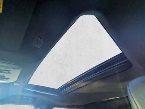 Used 2024 Toyota Highlander XSE image 15