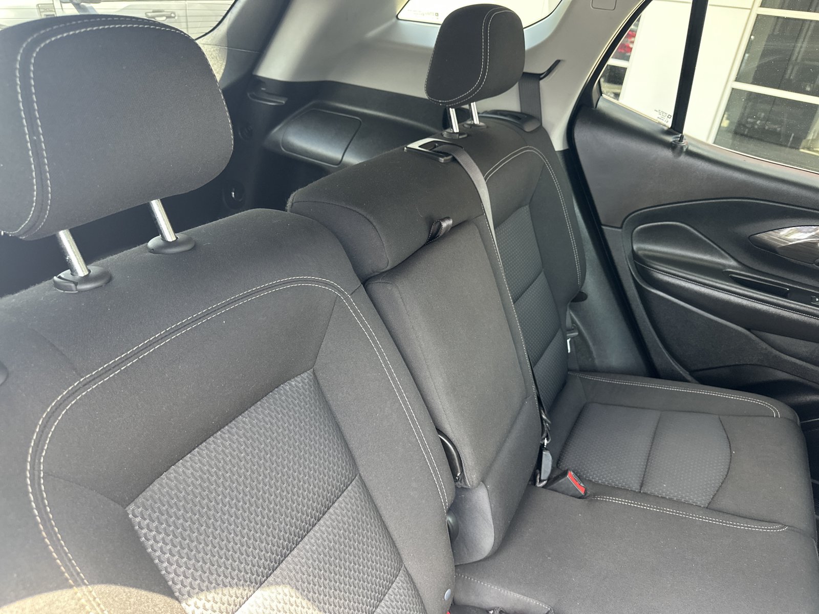 Used 2022 GMC Terrain SLE w/ Driver Convenience Package AWD/4WD image 27