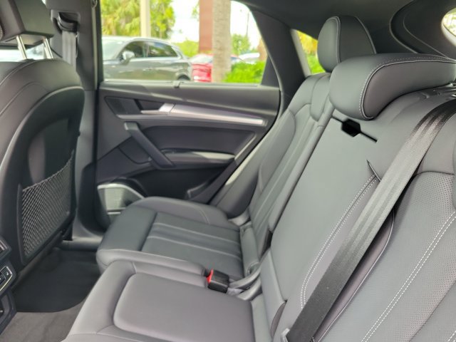 Certified 2023 Audi Q5 2.0T Prestige w/ Prestige Package AWD/4WD image 11