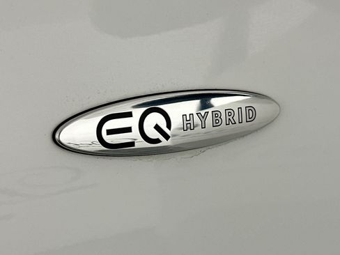Used 2025 Mercedes-Benz GLC 350e 4MATIC w/ AMG Line image 35
