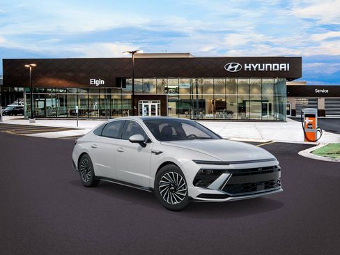 New 2026 Hyundai Sonata Limited FWD image 2