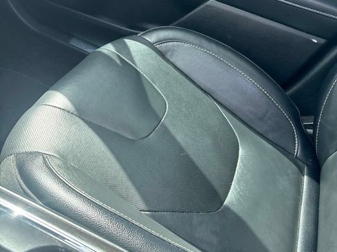Used 2018 Ford Fusion Titanium FWD image 14