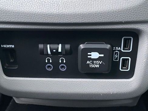 Certified 2020 Honda Pilot Touring image 20