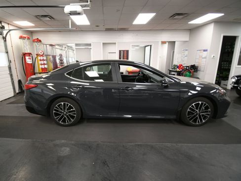 Certified 2025 Toyota Camry XLE FWD image 9