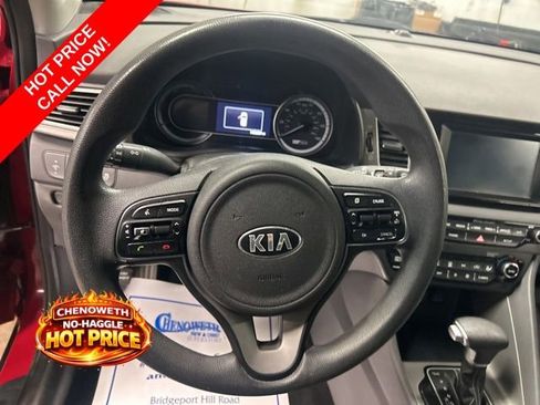 Used 2018 Kia Niro LX image 16