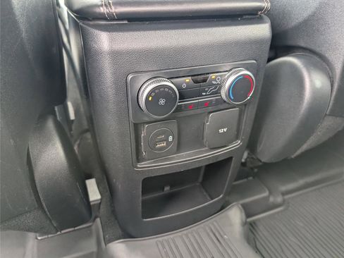 Used 2020 Ford Explorer XLT w/ Equipment Group 202A image 28