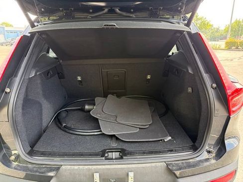 Used 2023 Volvo XC40 Recharge Plus AWD/4WD image 11