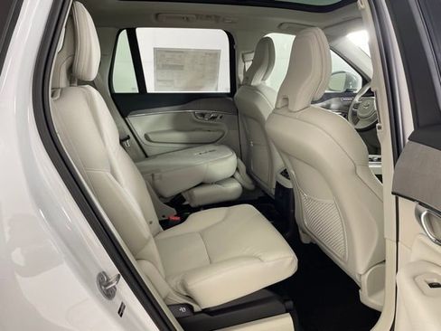 Used 2025 Volvo XC90 T8 Plus w/ Protection Package Premier AWD/4WD image 41
