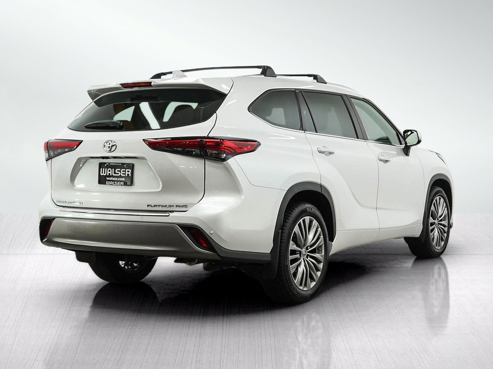 Used 2022 Toyota Highlander Platinum AWD/4WD image 5