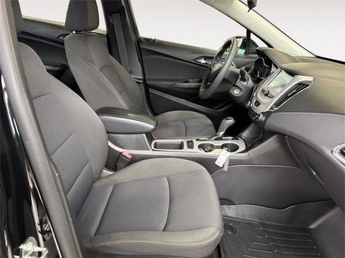 Used 2016 Chevrolet Cruze LS image 13
