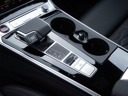 New 2026 Audi RS 6 performance image 21
