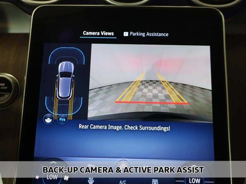 Used 2025 Mercedes-Benz GLC 350e 4MATIC image 6