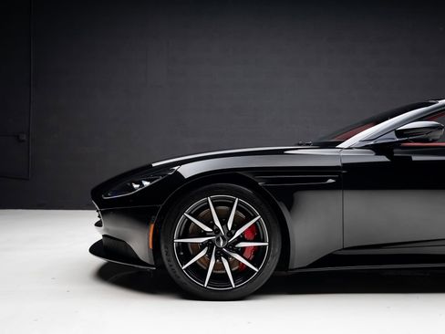 Used 2019 Aston Martin DB11 Volante RWD image 20