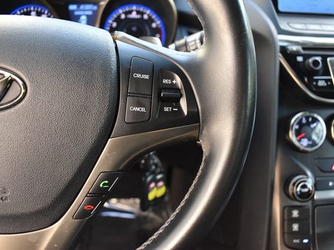 Used 2013 Hyundai Genesis 2.0T RWD image 14