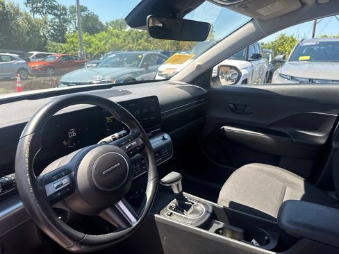 Used 2024 Hyundai Kona SEL FWD image 10