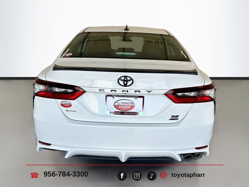 Used 2024 Toyota Camry SE AWD/4WD image 6