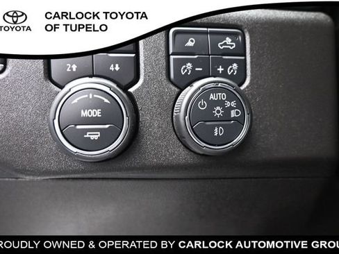 Used 2025 Chevrolet Silverado 2500 High Country w/ High Country Premium Package AWD/4WD image 22