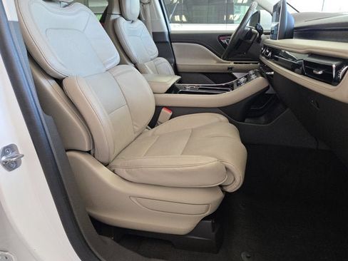 Used 2021 Lincoln Aviator Reserve w/ Equipment Group 210A AWD/4WD image 4