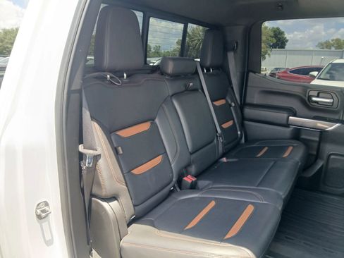 Used 2020 GMC Sierra 1500 AT4 w/ Off Road Performance Package AWD/4WD image 17