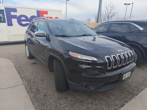 Used 2014 Jeep Cherokee Latitude w/ Comfort/Convenience Group image 3