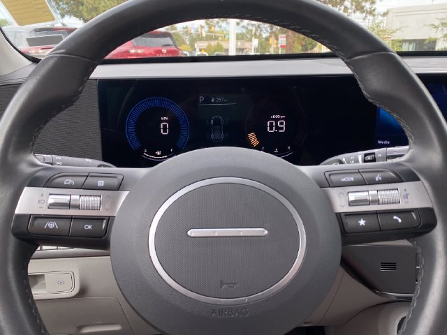 Used 2025 Hyundai Kona SEL AWD/4WD image 14