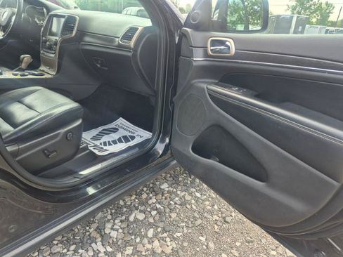 Used 2016 Jeep Grand Cherokee Limited AWD/4WD image 7