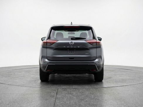 Used 2025 Nissan Rogue SV image 7