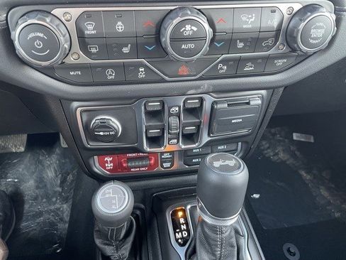 New 2026 Jeep Wrangler Unlimited Rubicon w/ Safety Group image 19