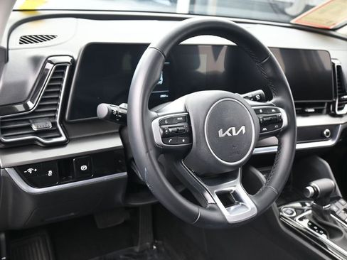 Used 2024 Kia Sportage EX image 15