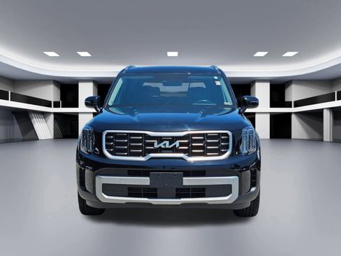 Used 2024 Kia Telluride S w/ S Sunroof Package image 8