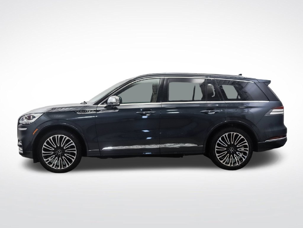 Used 2022 Lincoln Aviator Black Label w/ Class IV Trailer Tow Package AWD/4WD image 2