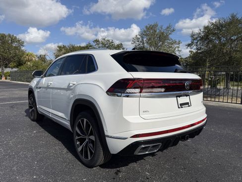 New 2026 Volkswagen Atlas Cross Sport SEL Premium R-Line image 5