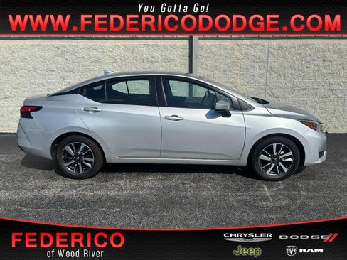 Used 2025 Nissan Versa SV FWD image 1