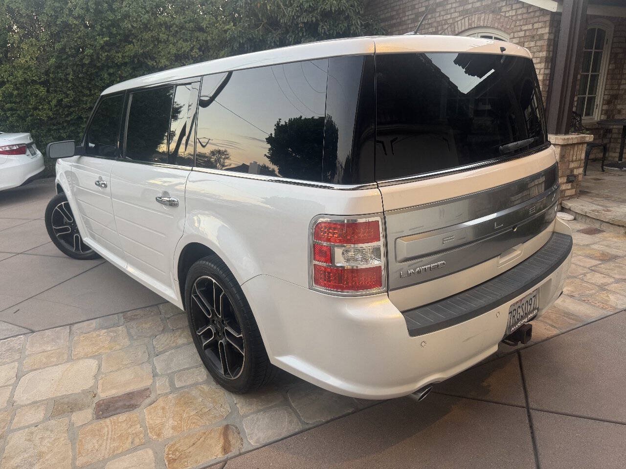 Used 2015 Ford Flex Limited w/ Equipment Group 301A FWD image 3