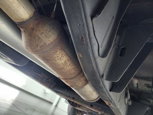 Used 2015 GMC Sierra 3500 SLT w/ Snow Plow Prep Package image 28