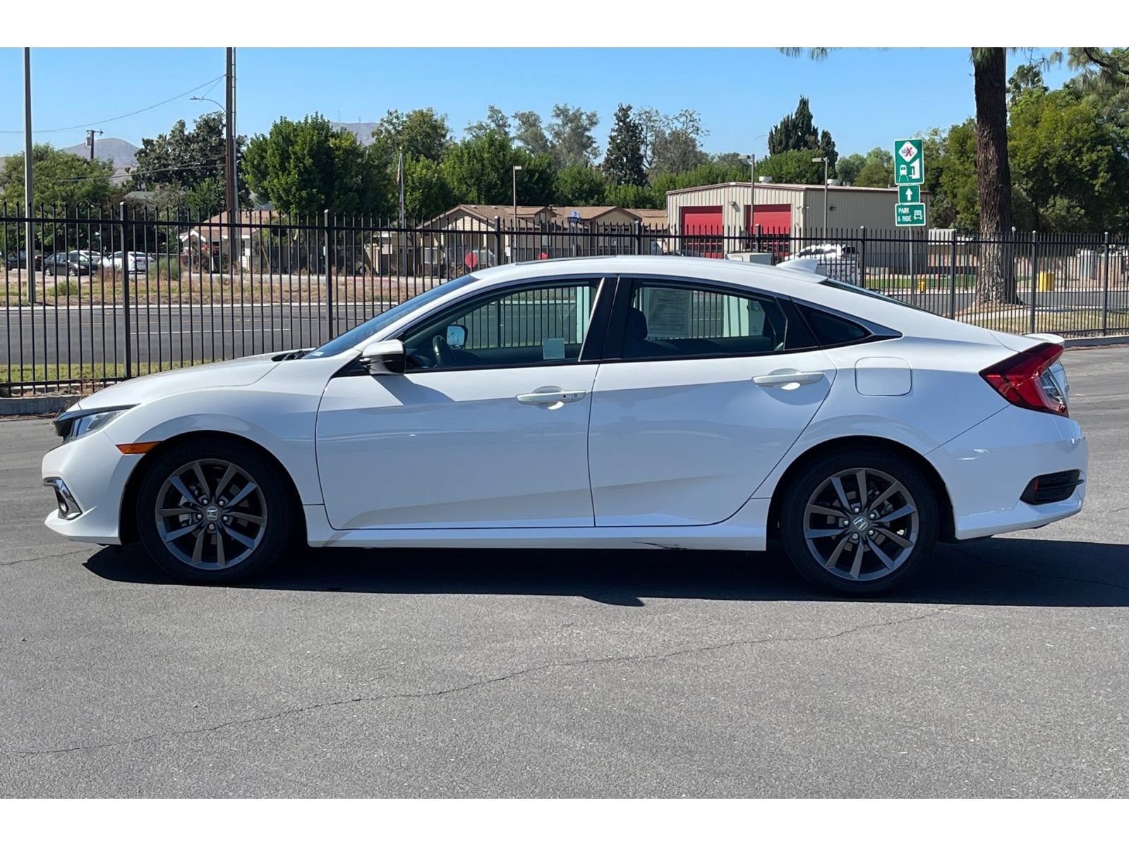 Used 2021 Honda Civic EX image 2