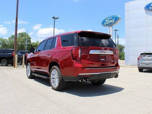 Used 2024 GMC Yukon Denali w/ Advanced Technology Package AWD/4WD image 3