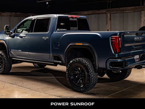 Used 2025 GMC Sierra 2500 Denali w/ Denali Reserve Package image 7