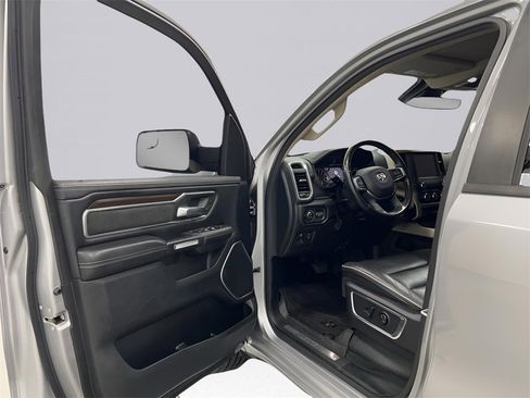 Used 2021 RAM 1500 Laramie image 9