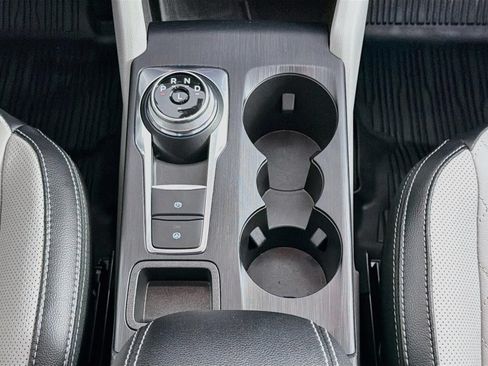 Used 2024 Ford Escape Platinum w/ Premium Technology Package AWD/4WD image 17