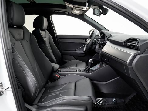 Used 2025 Audi Q3 2.0T Premium image 22