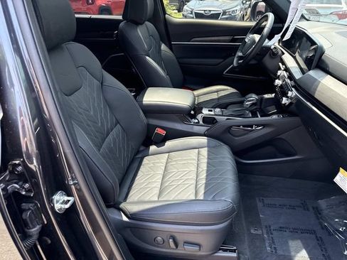 Used 2025 Kia Telluride EX X-Line AWD/4WD image 9